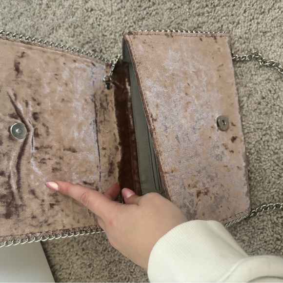 Pink Velvet Handbag - Picture 3 of 10